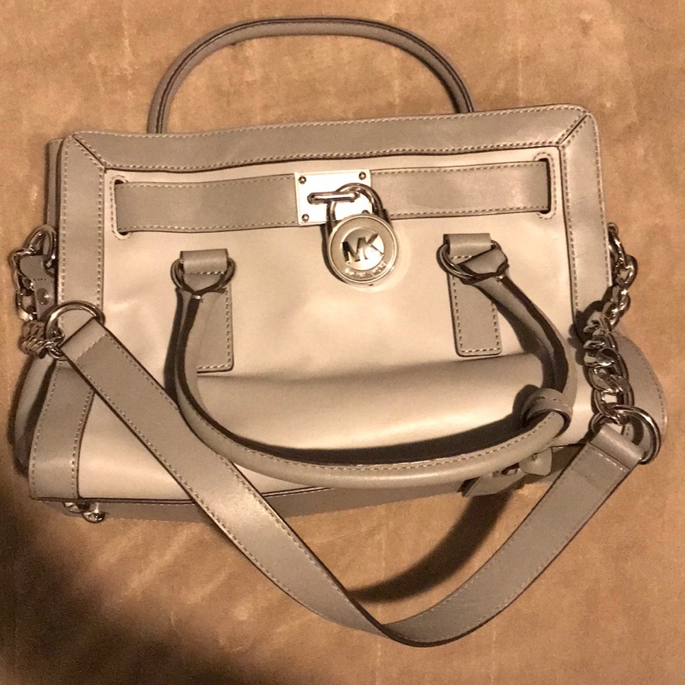 Micheal kors purse